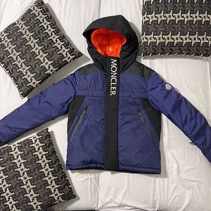 Authentic / used Navy blue and orange Coat for Girls 🟧🔵
